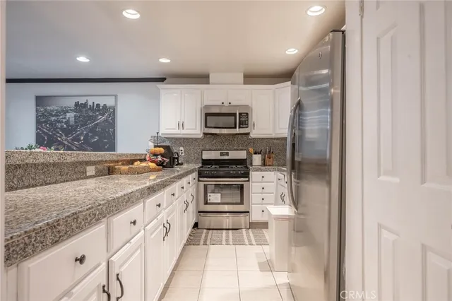 $630,000 | 1940 North Highland Avenue, Unit 3, Los Angeles, CA 90068