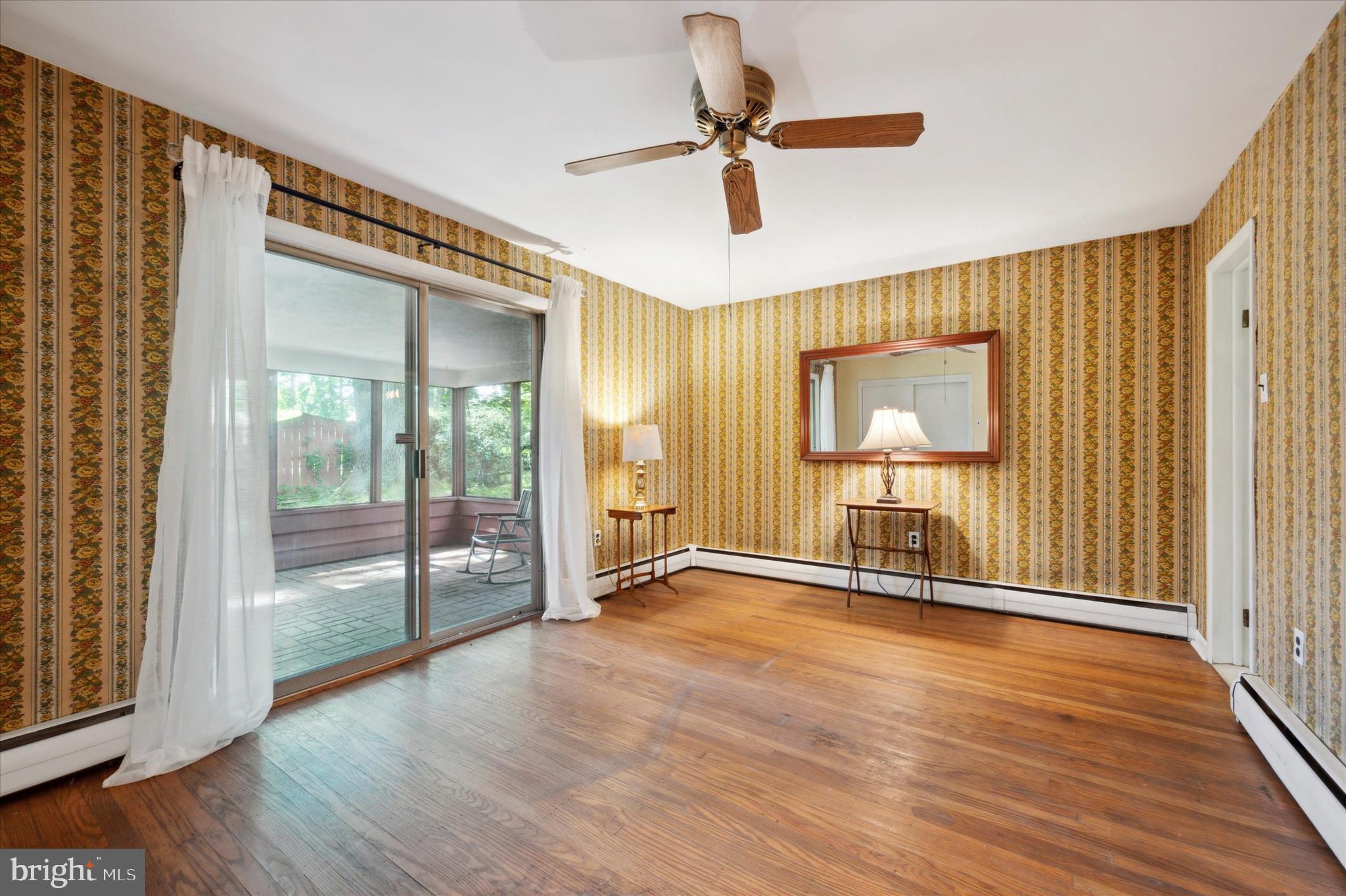 1305 Providence Road Secane, PA 19018 - Photo 23 of 35 1st Floor Primary