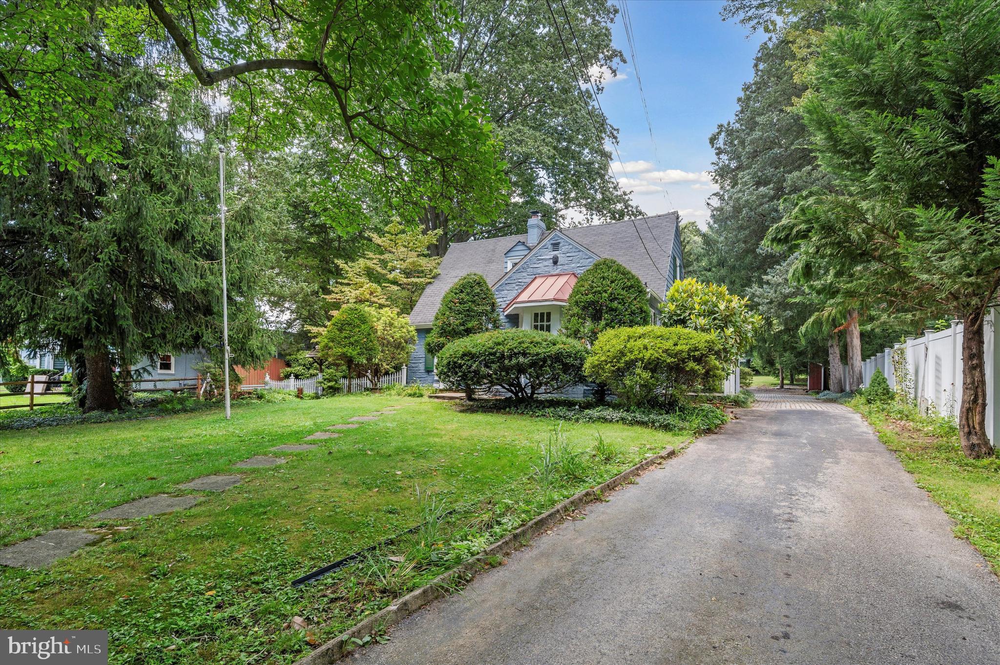 1305 Providence Road Secane, PA 19018 - Photo 4 of 35