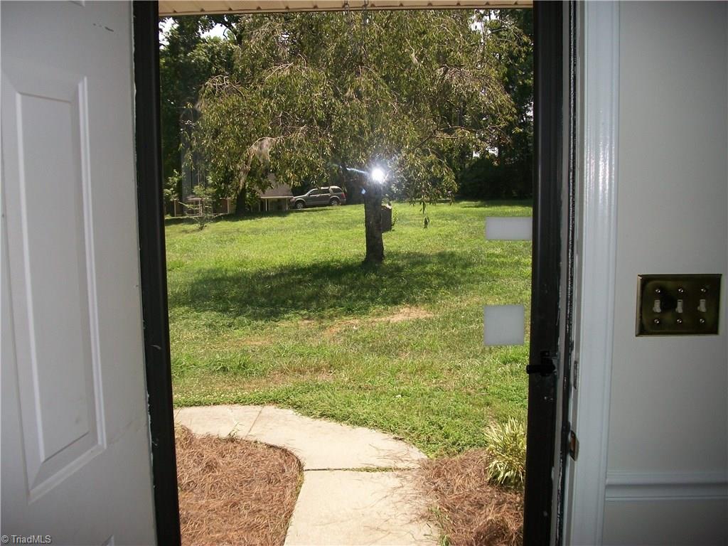 391 Farmstead Road Winston-Salem, NC 27107 - Photo 4 of 26 OPEN YOUR WOOD FRONT DOOR FOR A VIEW THROUGH YOUR GLASS DOOR.