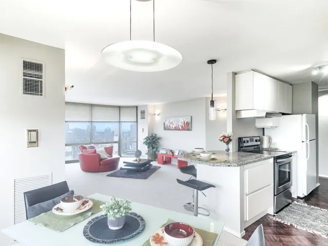 $4,200 | 2650 North Lakeview Avenue, Unit 3101, Chicago, IL 60614