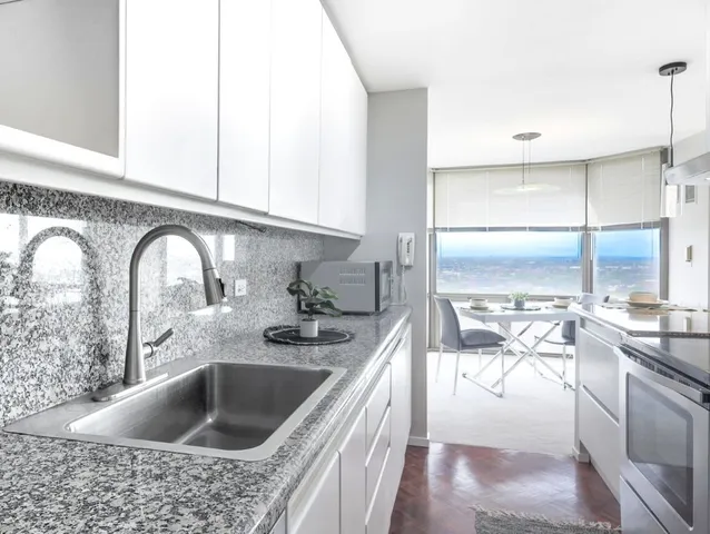 $4,200 | 2650 North Lakeview Avenue, Unit 3101, Chicago, IL 60614