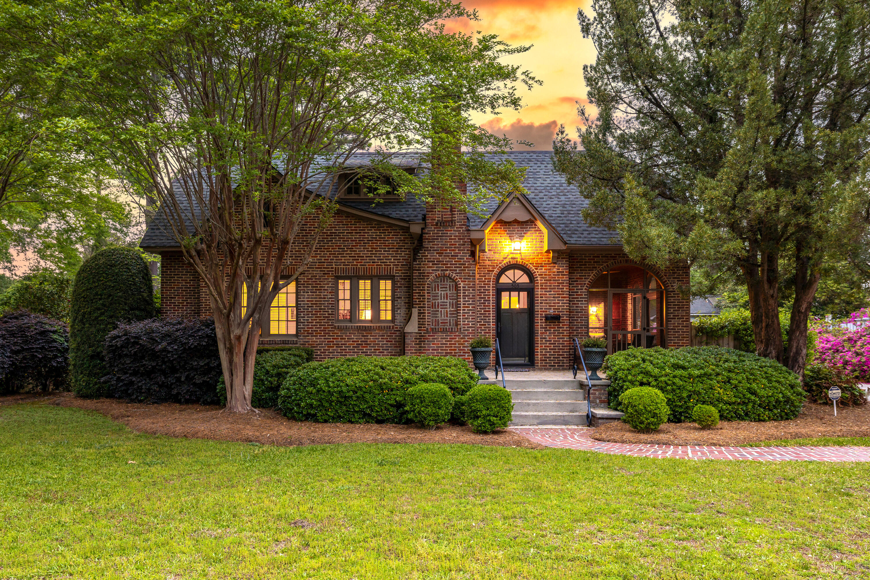 505 West Calhoun Street Sumter, SC 29150 - Photo 2 of 74 32