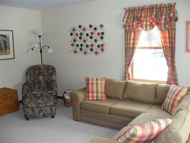 1 Robin Lane Rensselaer, NY 12144 - Photo 3 of 11 Photo 3