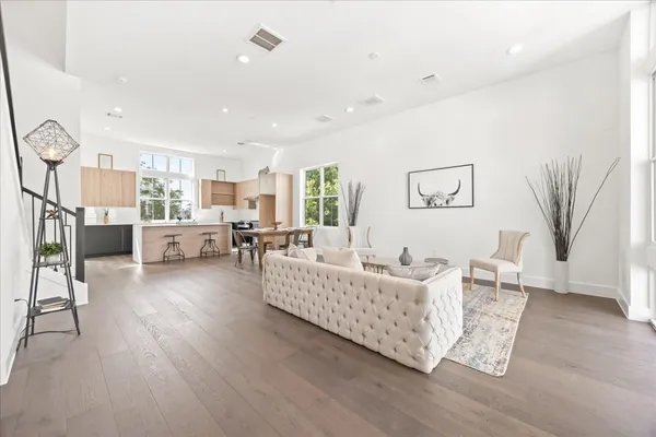 $494,990 | 2855 Decker Pl., Houston, TX 77003