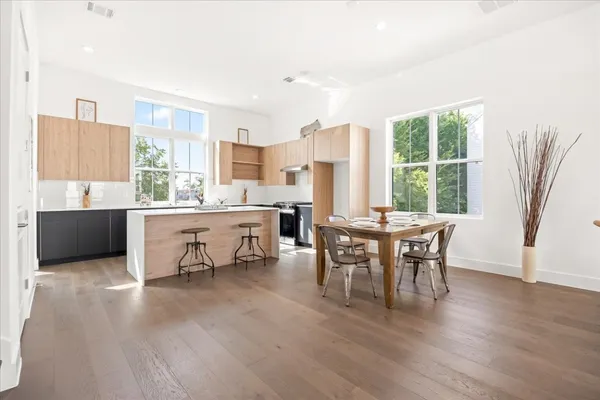$494,990 | 2855 Decker Pl., Houston, TX 77003