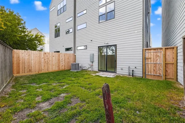 $494,990 | 2855 Decker Pl., Houston, TX 77003