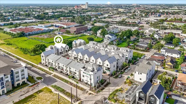 $494,990 | 2855 Decker Pl., Houston, TX 77003
