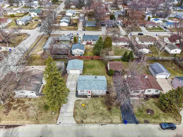 $268,000 | 1204 East Park Hills Drive, Appleton, WI 54915