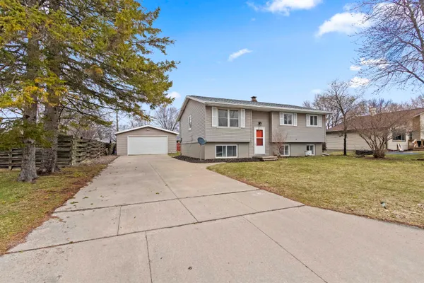$268,000 | 1204 East Park Hills Drive, Appleton, WI 54915