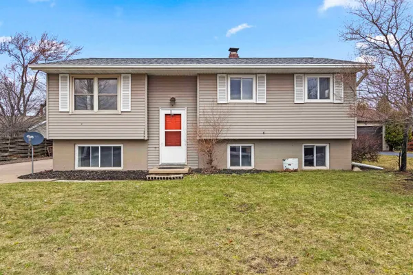 $268,000 | 1204 East Park Hills Drive, Appleton, WI 54915