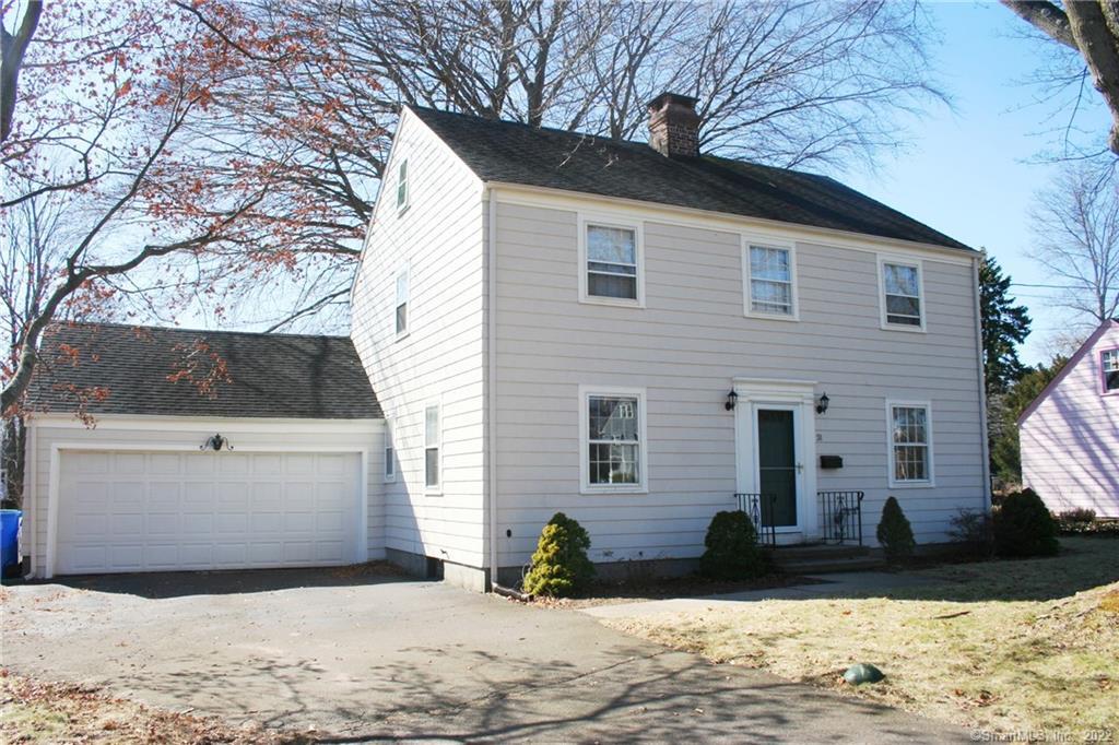 Welcome to wonderful 31 Fernwood!