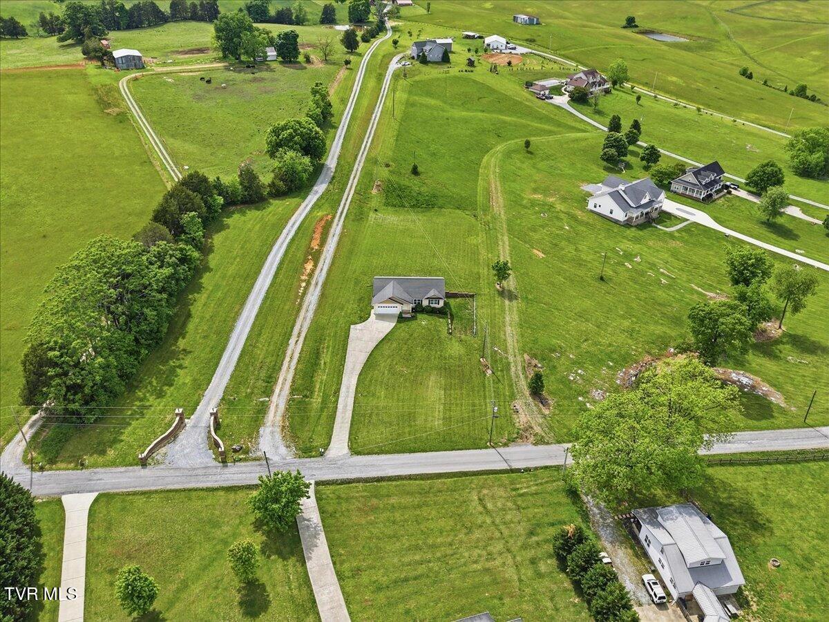 520 Calico Road Afton, TN 37616 - Photo 5 of 35 30-520_Calico_Rd_004