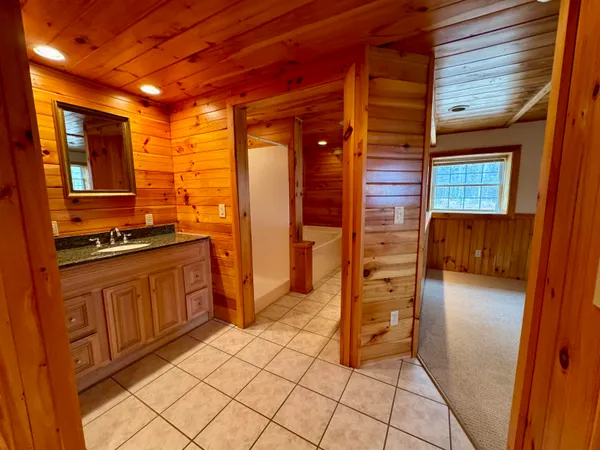 $550,000 | 243 Partridge Lane, Haverhill, NH 03774