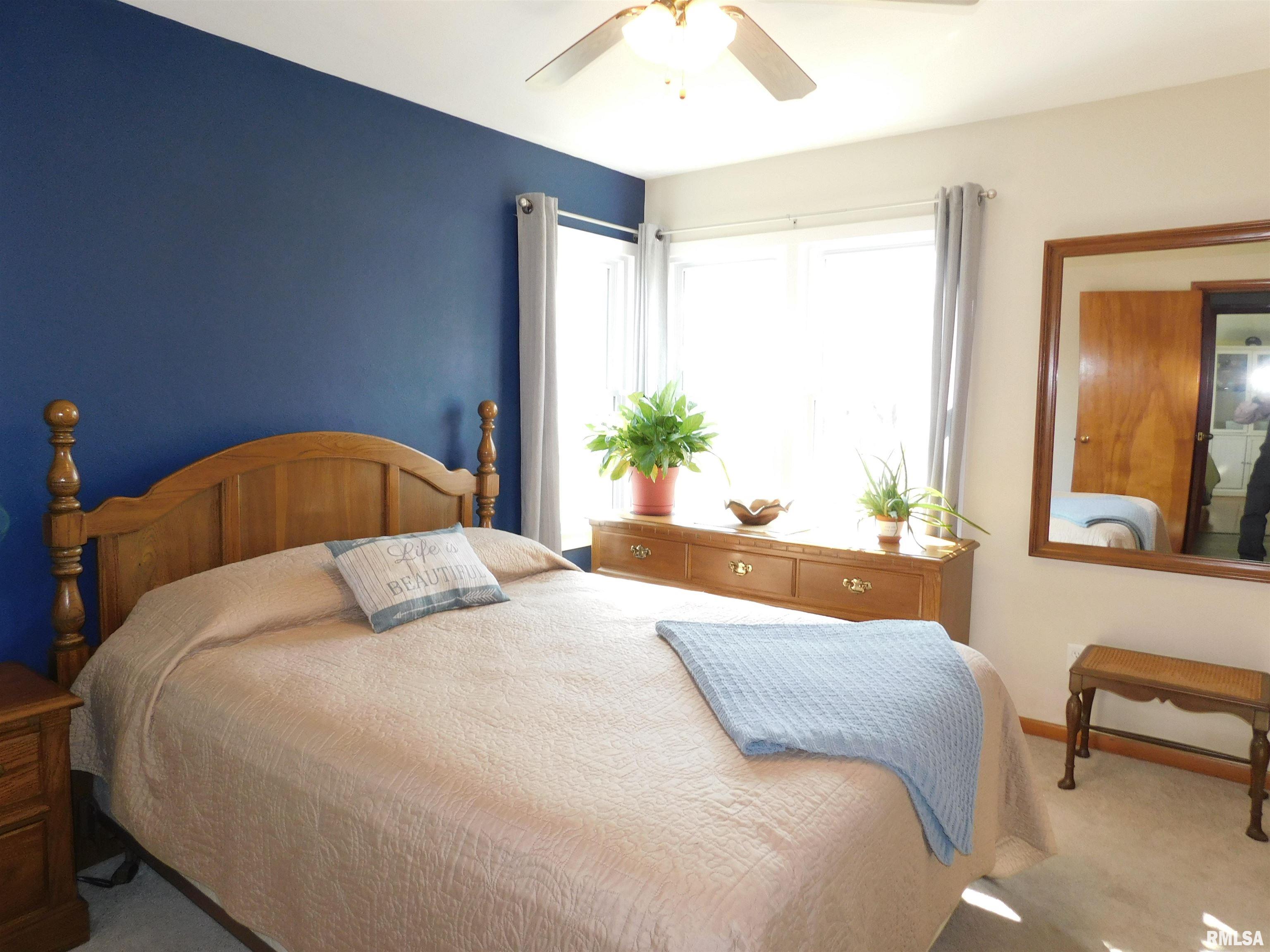 1115 Kern Road Washington, IL 61571 - Photo 14 of 32 Gallery Image 14