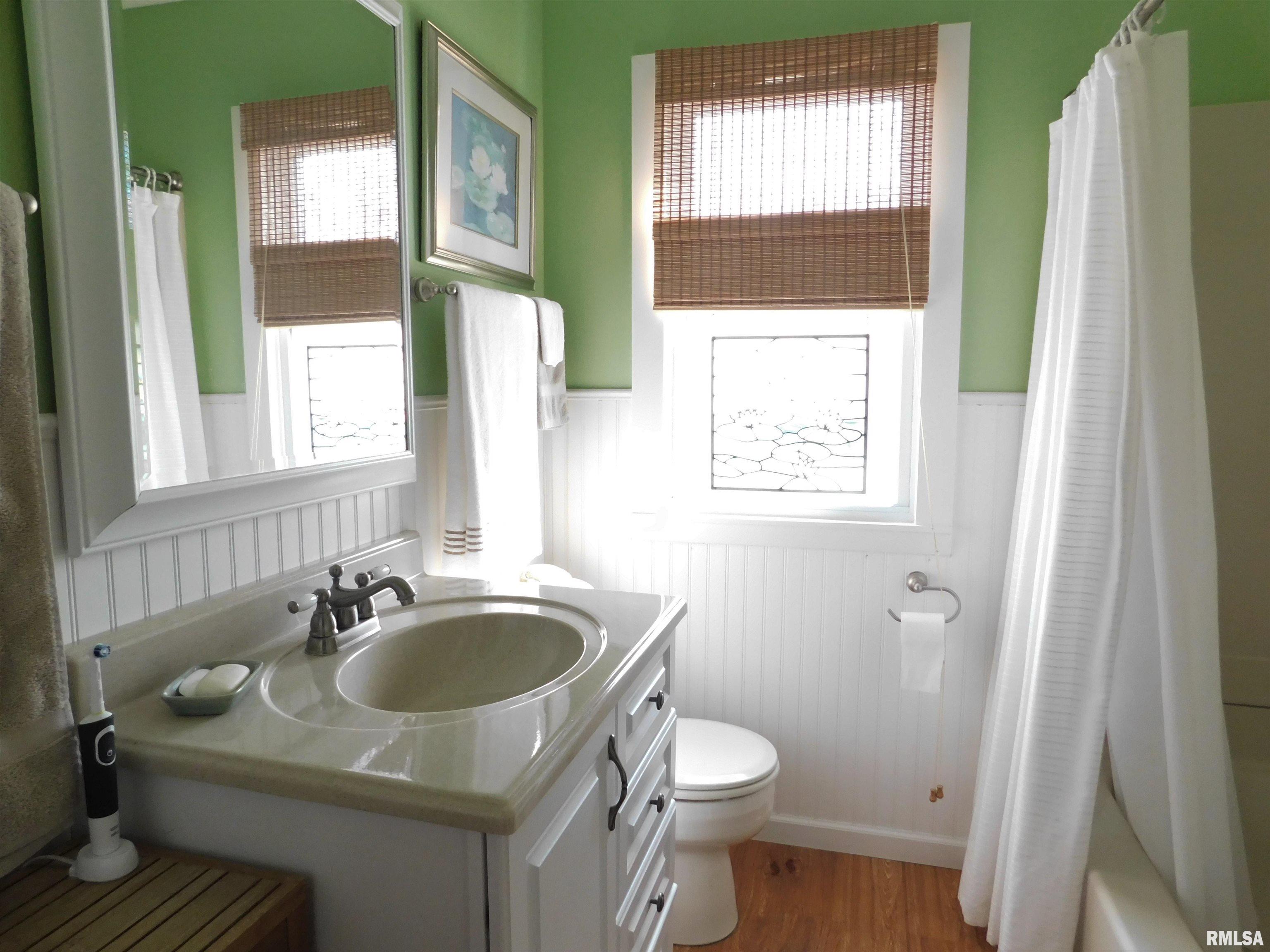 1115 Kern Road Washington, IL 61571 - Photo 16 of 32 Gallery Image 16