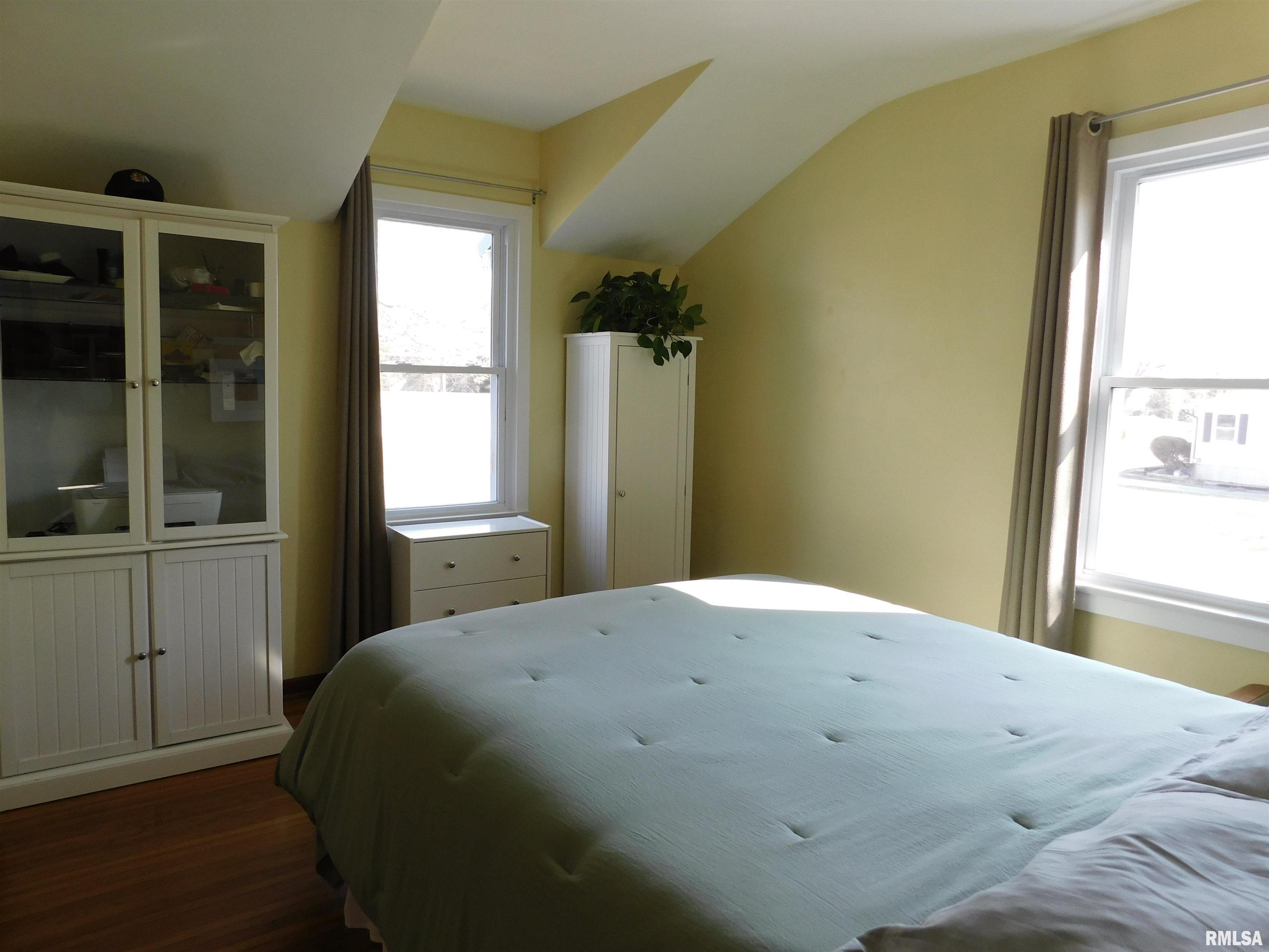 1115 Kern Road Washington, IL 61571 - Photo 17 of 32 Gallery Image 17