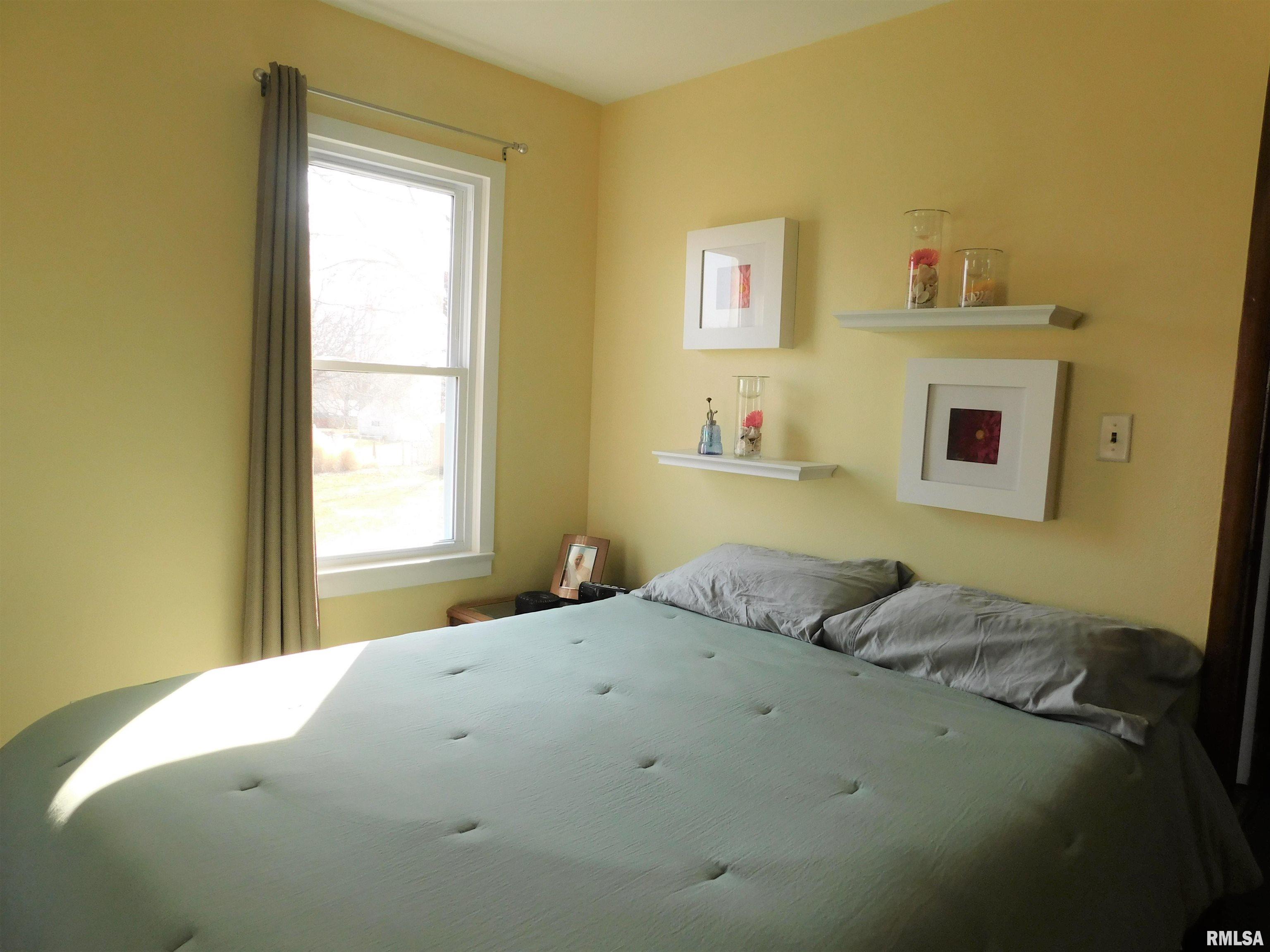 1115 Kern Road Washington, IL 61571 - Photo 19 of 32 Gallery Image 19