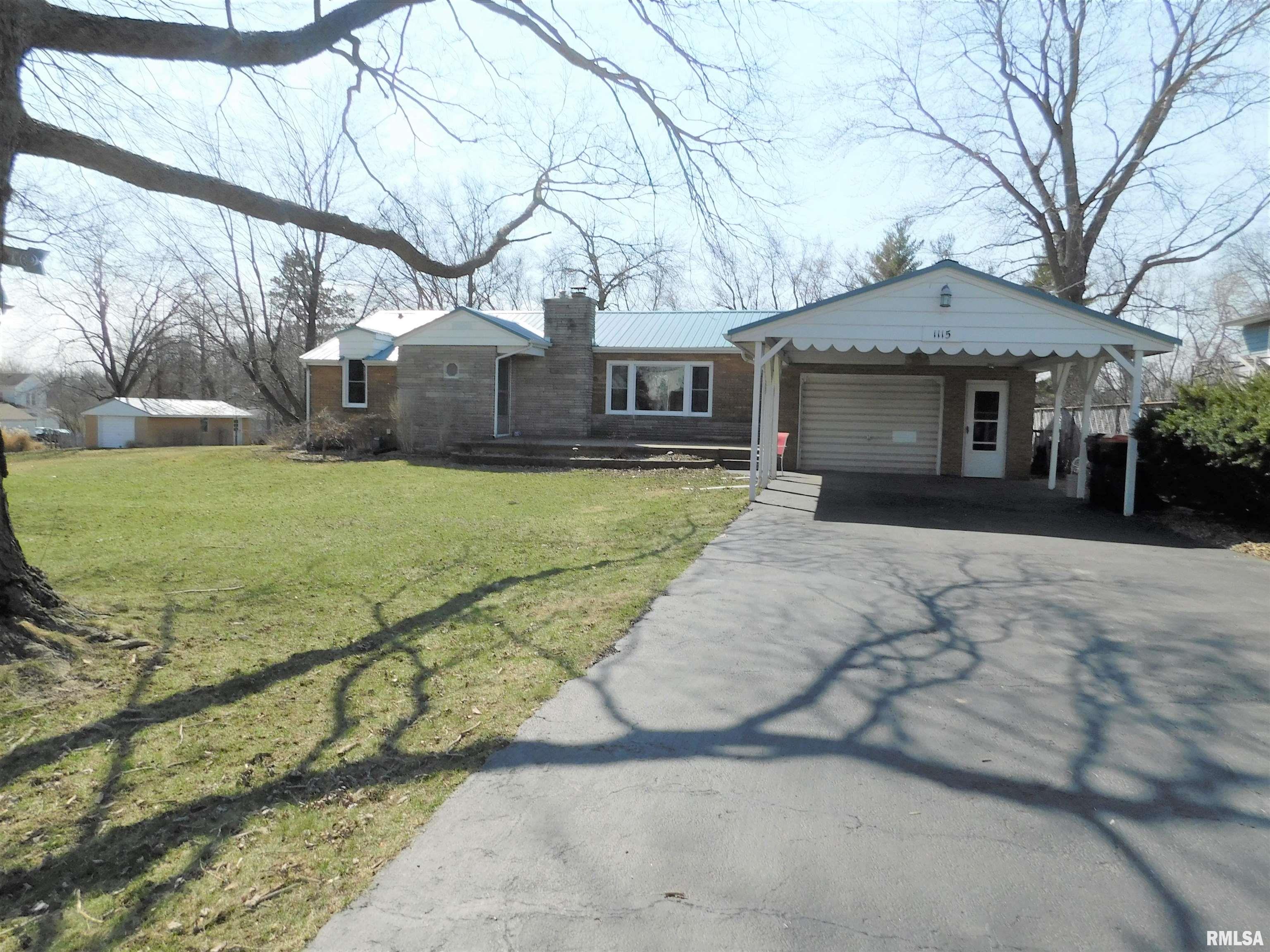 1115 Kern Road Washington, IL 61571 - Photo 2 of 32 Gallery Image 2