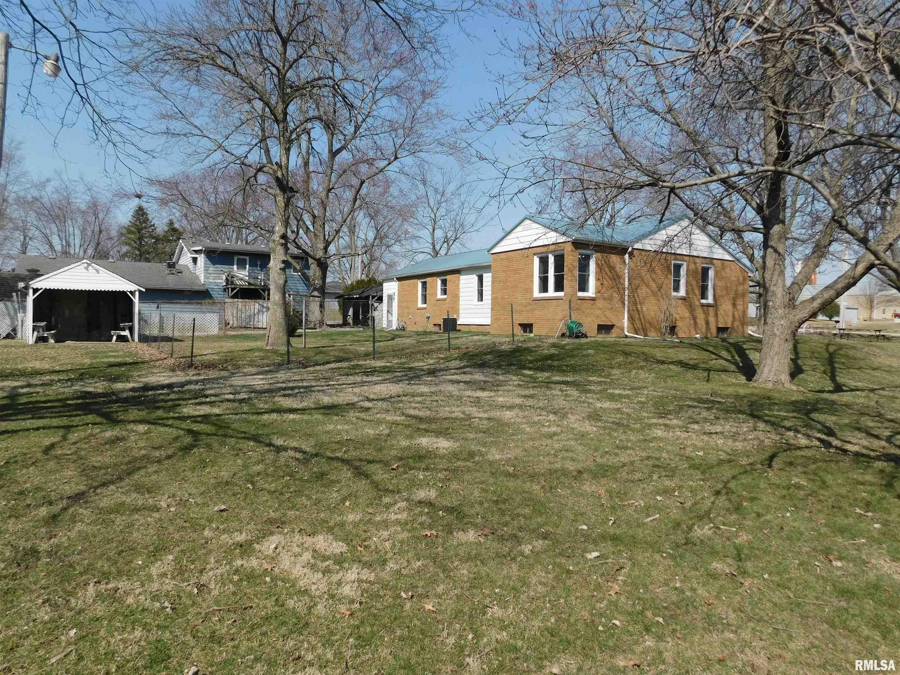 1115 Kern Road Washington, IL 61571 - Photo 28 of 32 Gallery Image 28