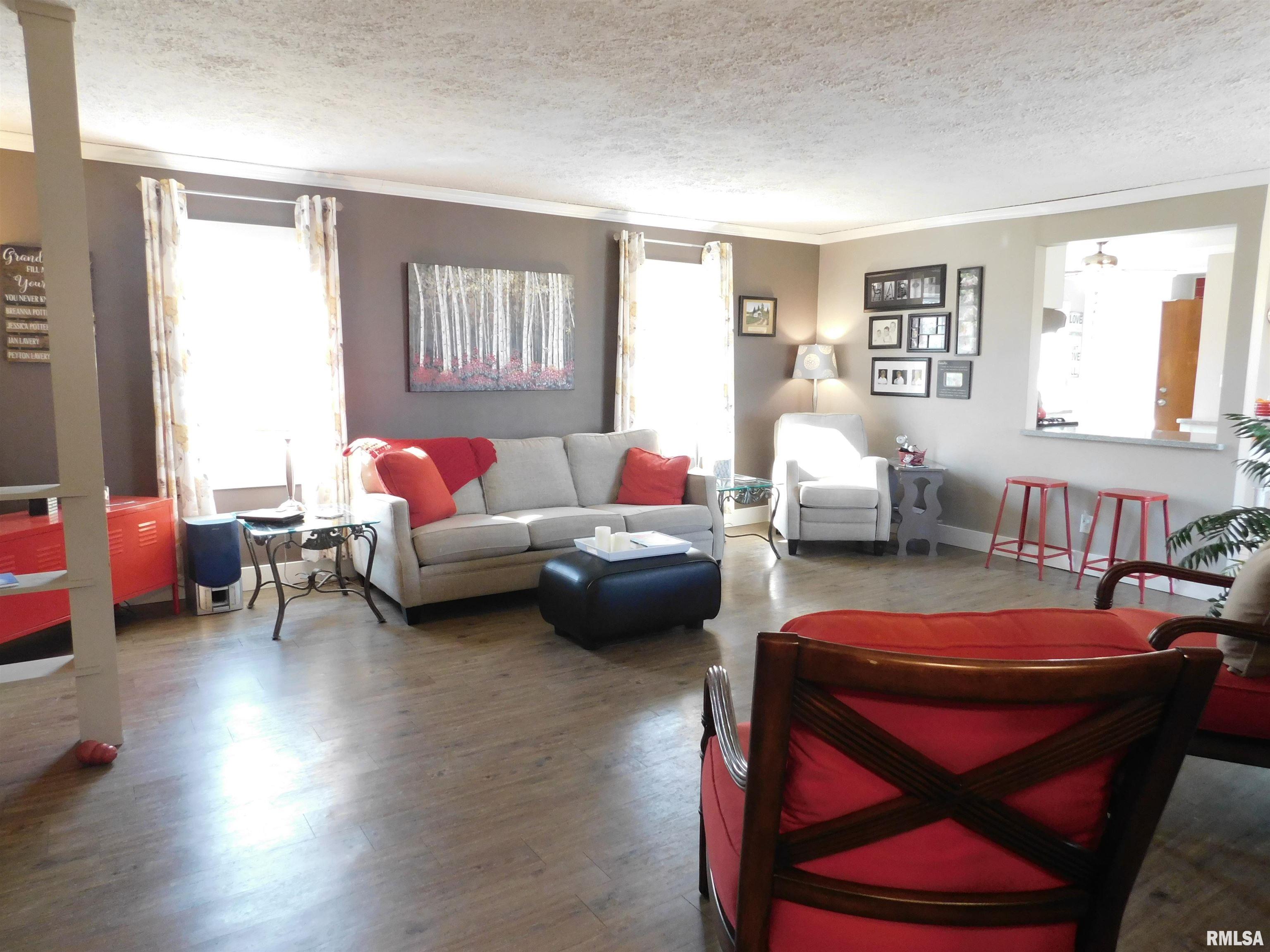 1115 Kern Road Washington, IL 61571 - Photo 3 of 32 Gallery Image 3