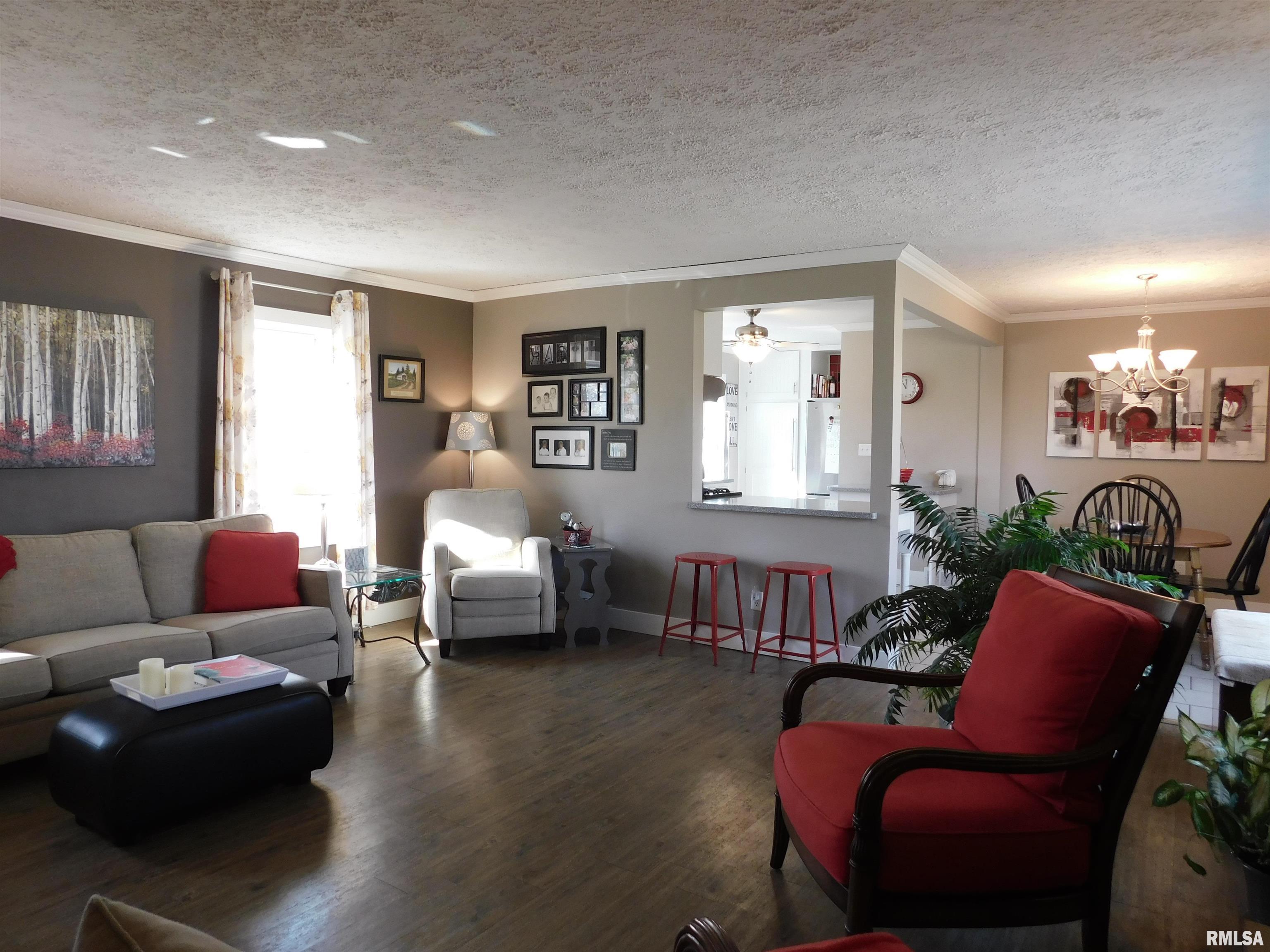 1115 Kern Road Washington, IL 61571 - Photo 7 of 32 Gallery Image 7