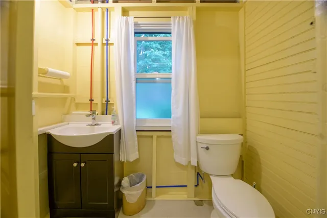 $5,500 | 3177 East Lake Road, Skaneateles, NY 13152