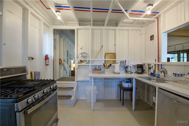 $5,500 | 3177 East Lake Road, Skaneateles, NY 13152