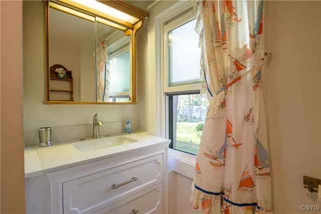 $5,500 | 3177 East Lake Road, Skaneateles, NY 13152