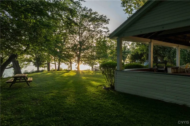 $5,500 | 3177 East Lake Road, Skaneateles, NY 13152