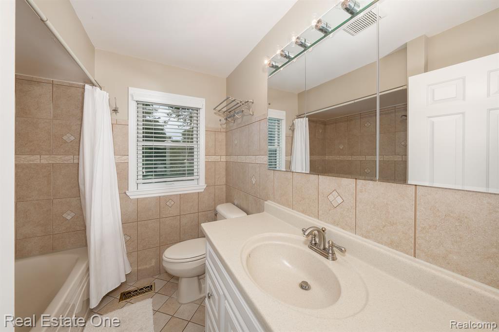563 Millstone Drive Rochester Hills, MI 48309 - Photo 22 of 37