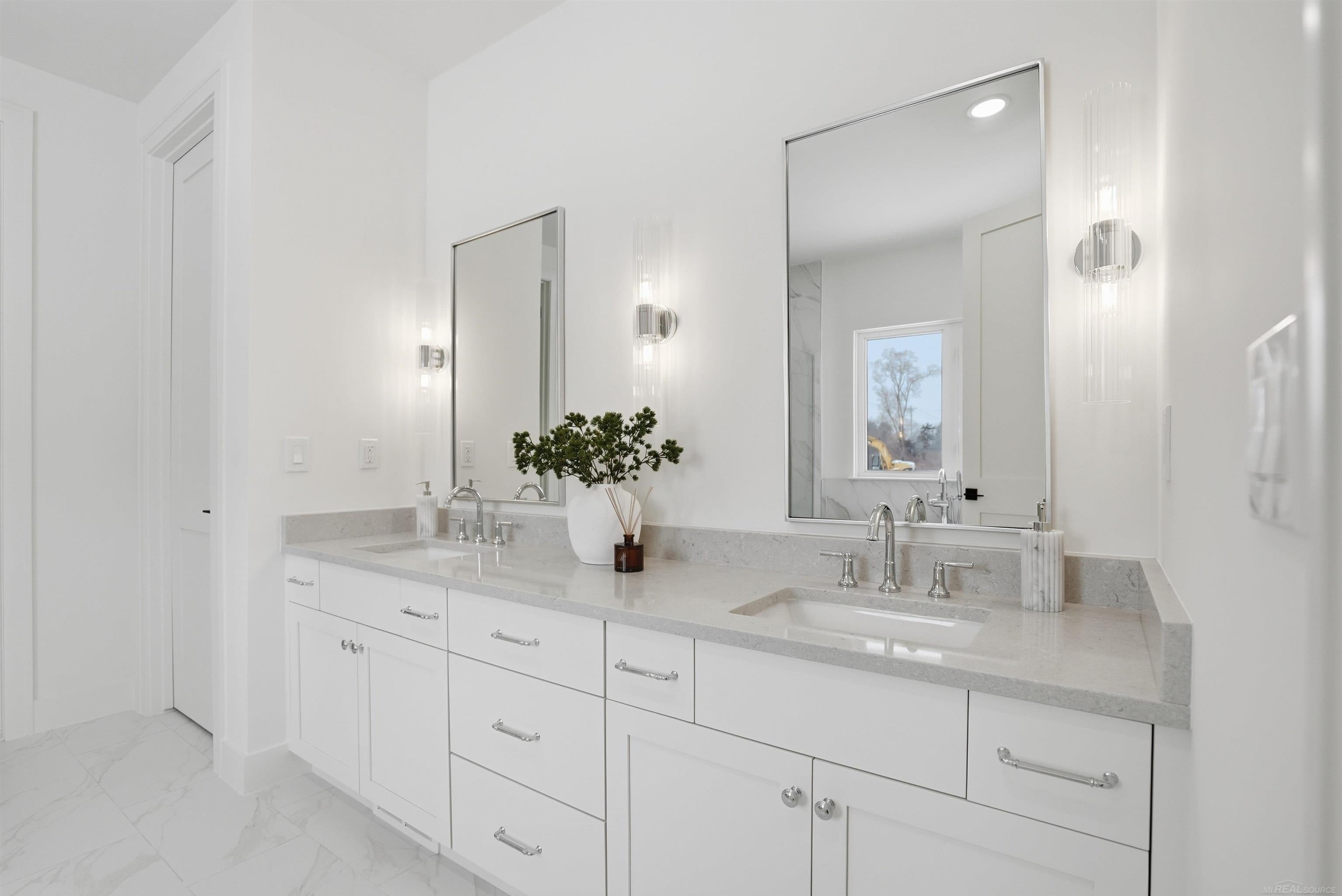 1055 East Avon Road Rochester Hills, MI 48307 - Photo 32 of 44 Gallery Image 32