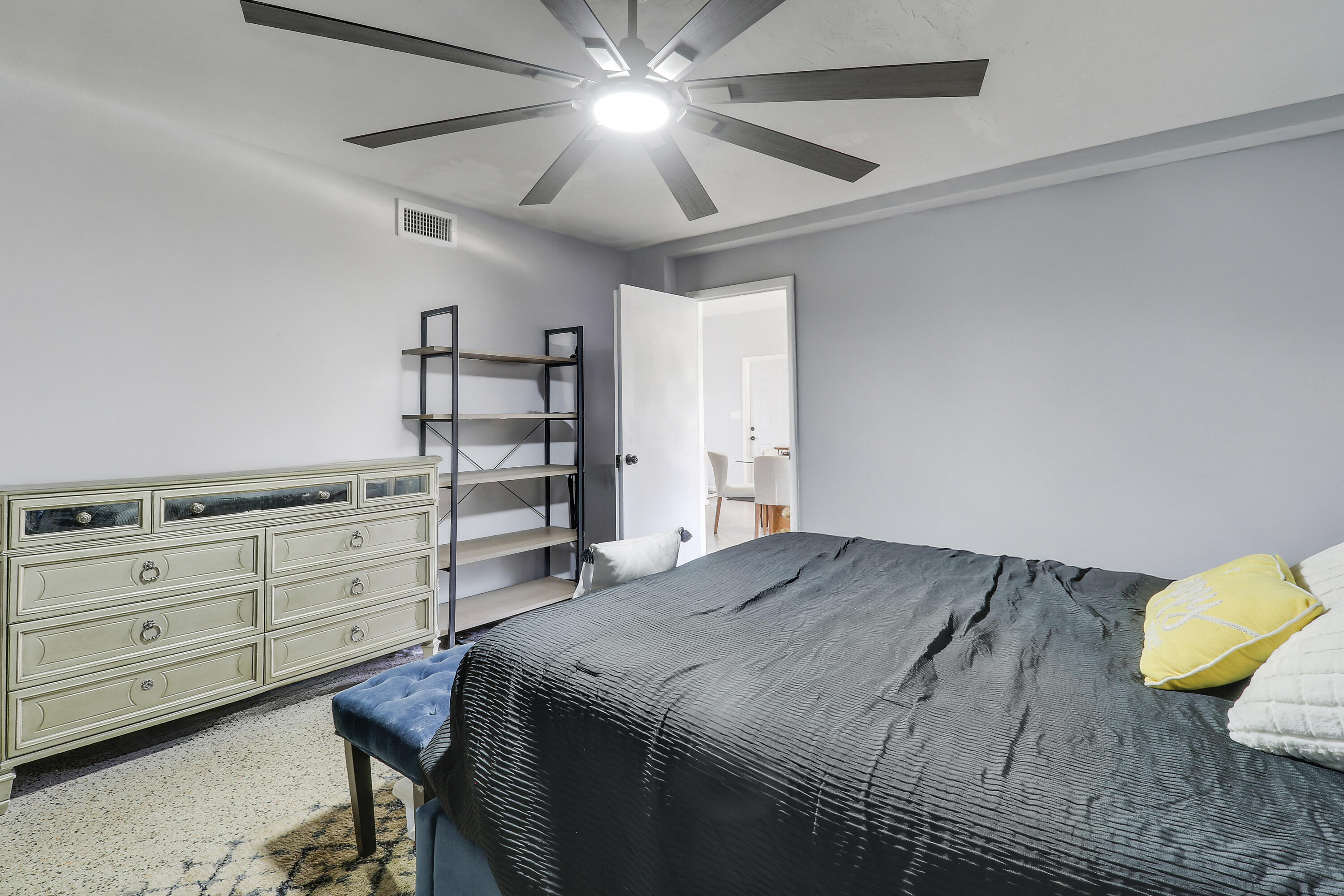 24 Douglas Drive Ocean Ridge, FL 33435 - Photo 11 of 19 Primary Suite