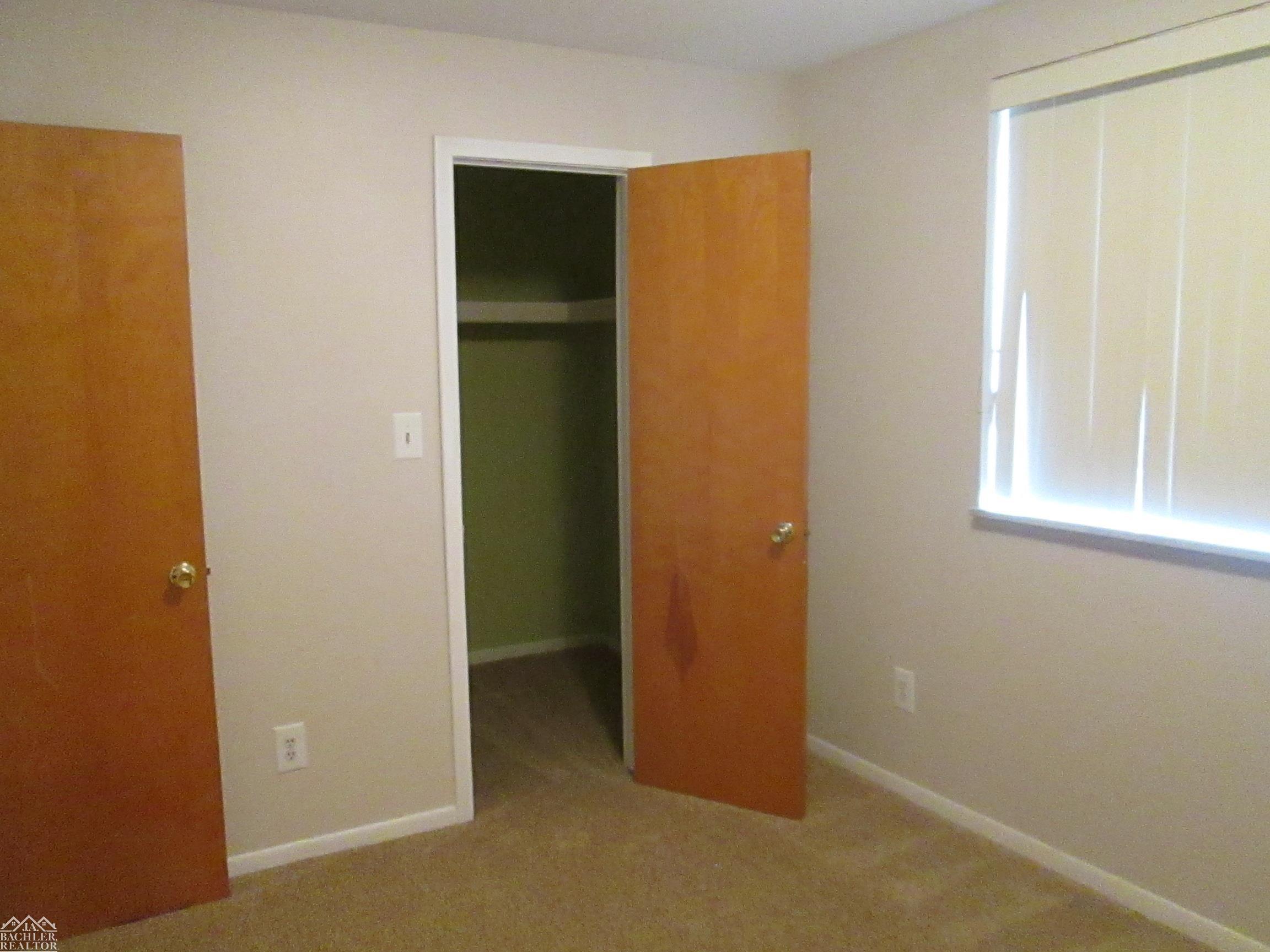 1637 South Riverside Avenue St. Clair, MI 48079 - Photo 7 of 11