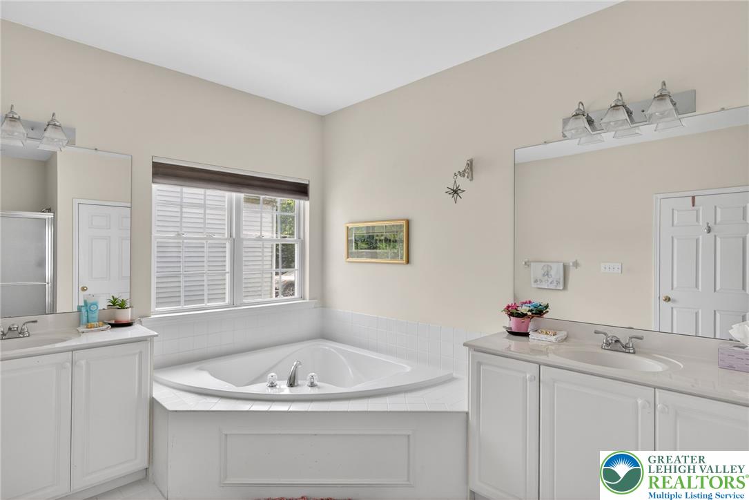 5016 Allen Drive Bethlehem, PA 18017 - Photo 24 of 43