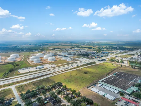 $8,000,000 | 233 Kersten Road, Sealy, TX 77474