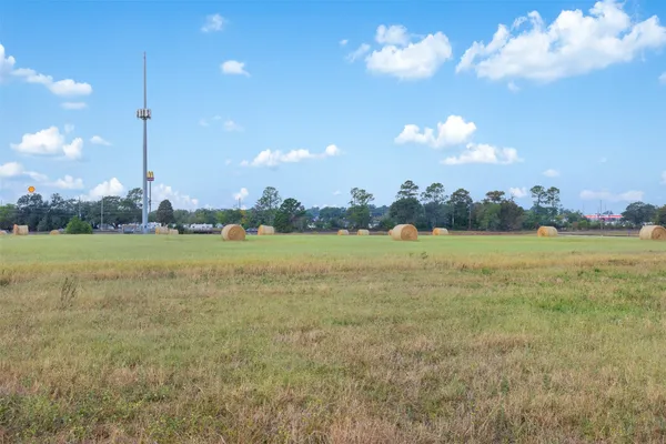 $8,000,000 | 233 Kersten Road, Sealy, TX 77474