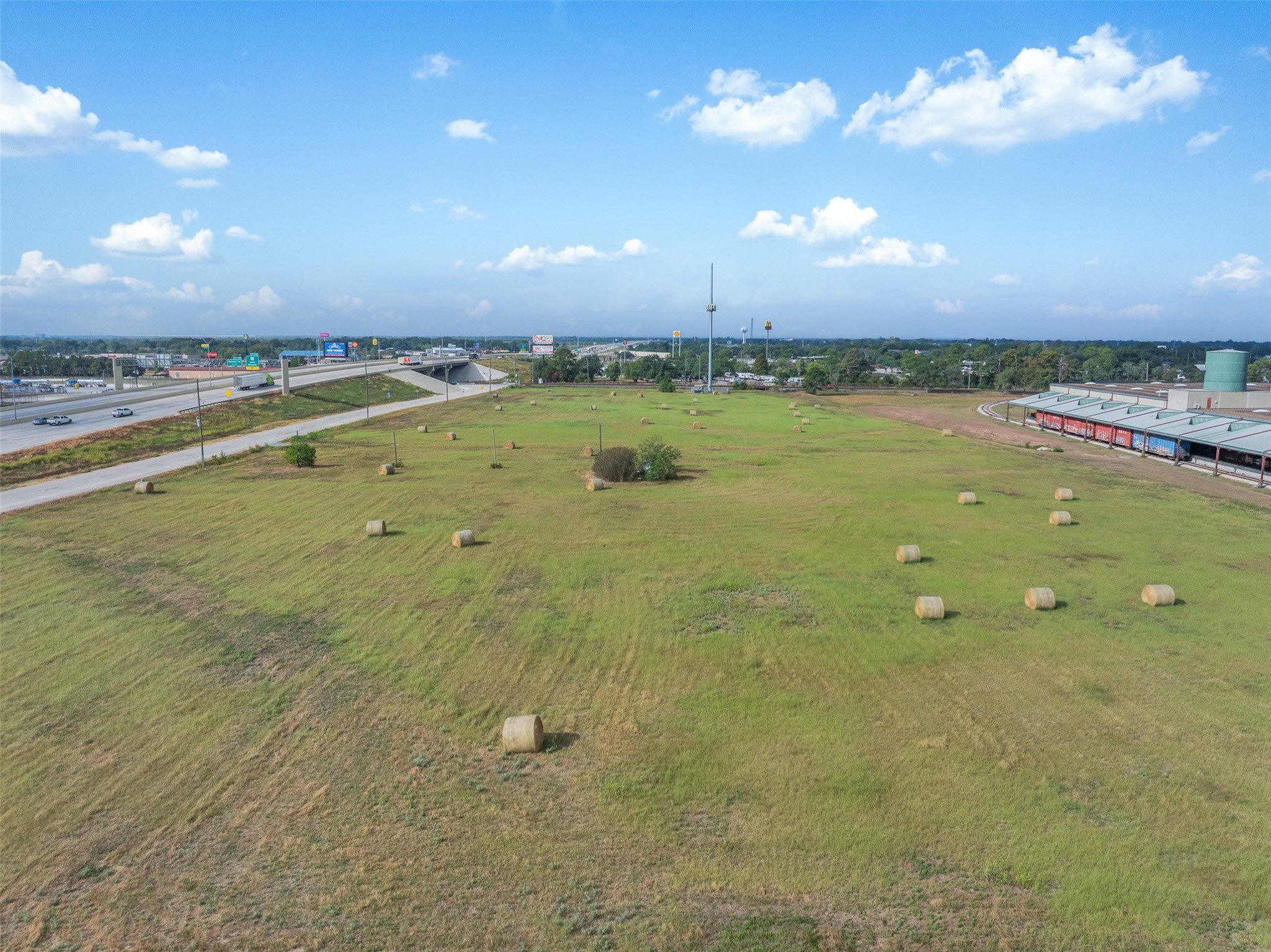 233 Kersten Road Sealy, TX 77474 - Photo 18 of 22 a view of an ocean and a yard