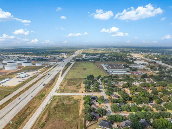 $8,000,000 | 233 Kersten Road, Sealy, TX 77474