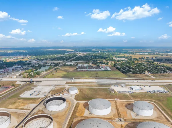 $8,000,000 | 233 Kersten Road, Sealy, TX 77474