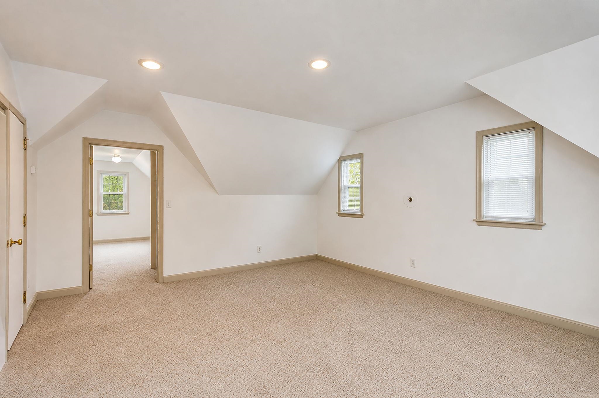 5382 Guilford Road Rockford, IL 61107 - Photo 18 of 72