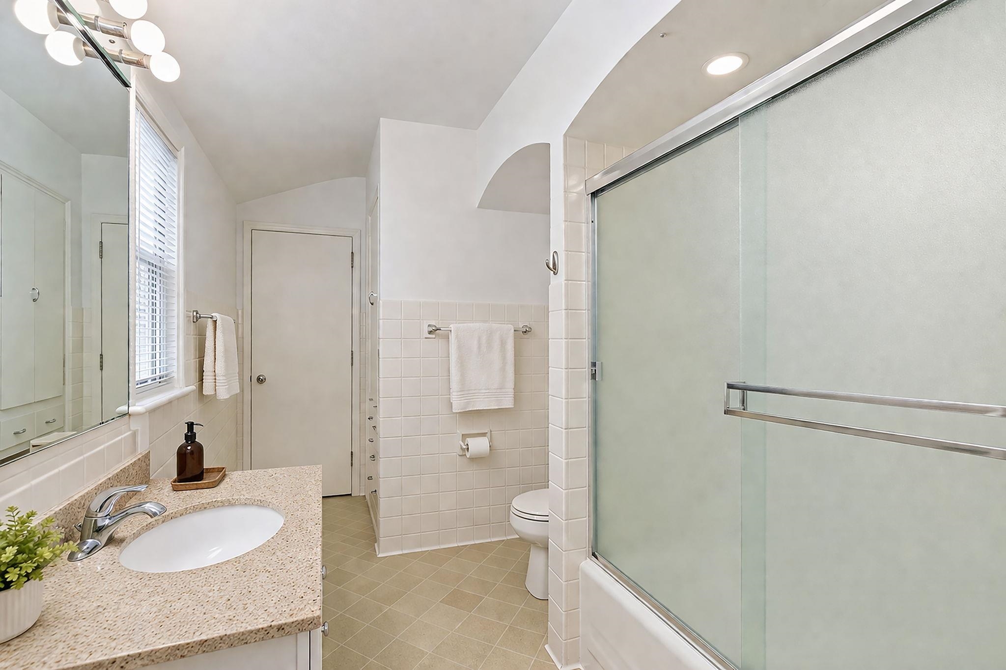 5382 Guilford Road Rockford, IL 61107 - Photo 19 of 72
