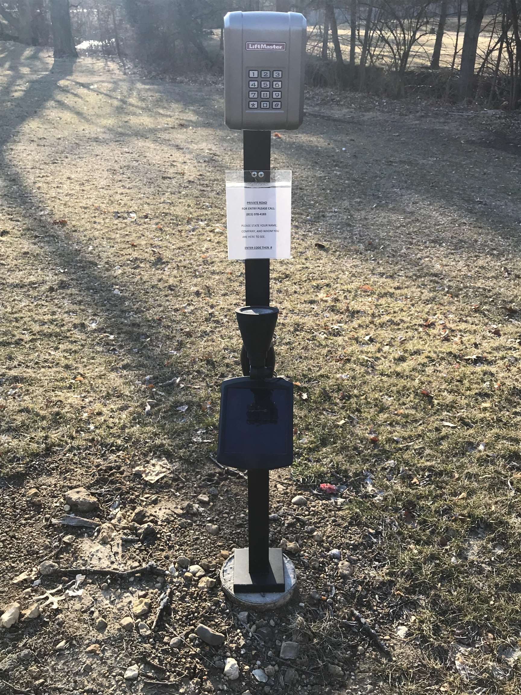 5382 Guilford Road Rockford, IL 61107 - Photo 4 of 66 a bathroom with a sink