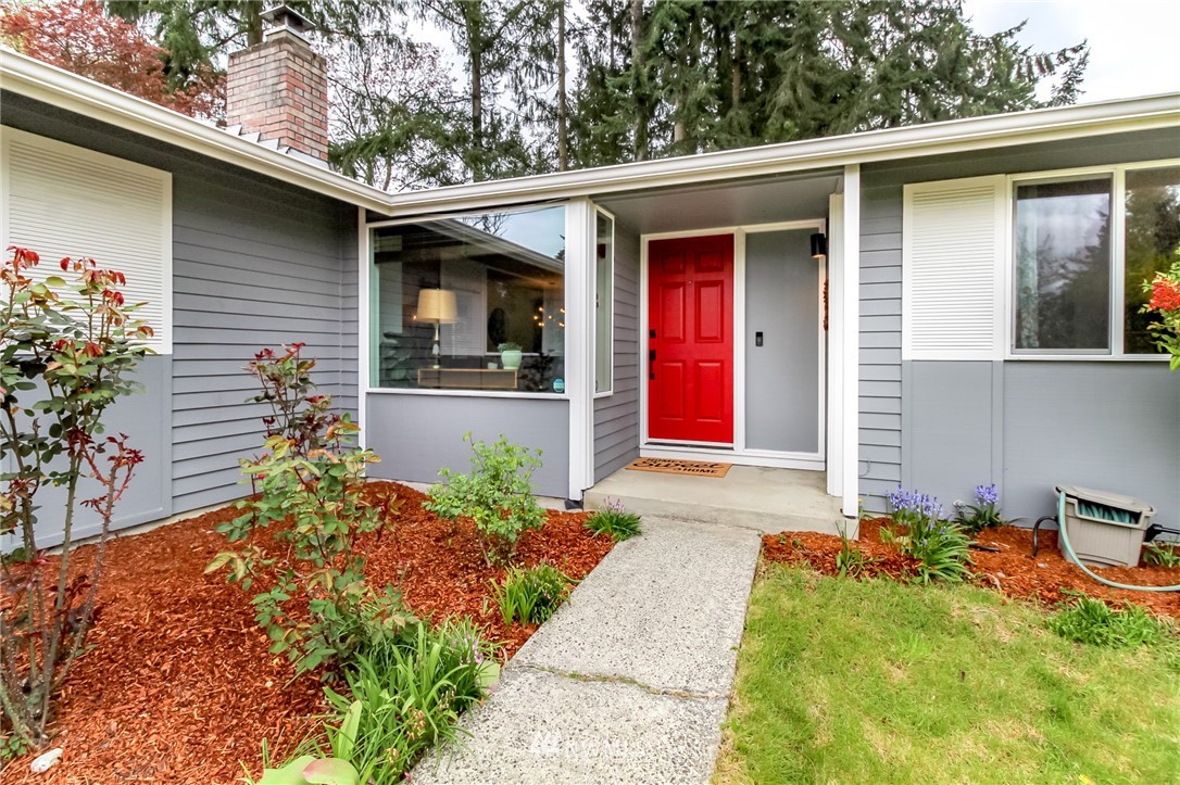 13821 Southeast 163rd Street Renton, WA 98058 - Photo 2 of 38 Gallery Image 2