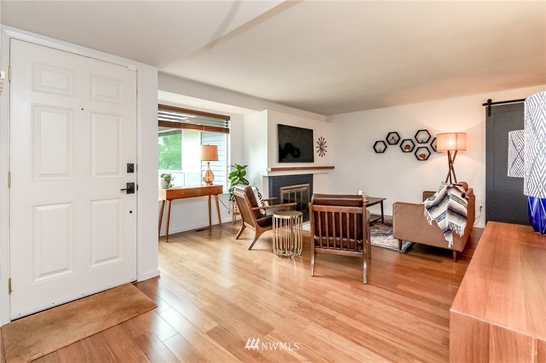 13821 Southeast 163rd Street Renton, WA 98058 - Photo 4 of 38 Gallery Image 4