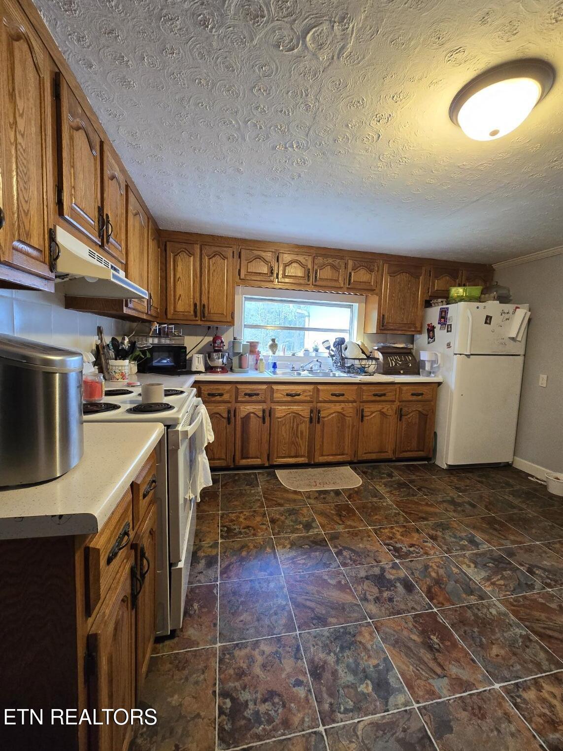 1645 Annadell Road Pioneer, TN 37847 - Photo 11 of 26 20251002_145238