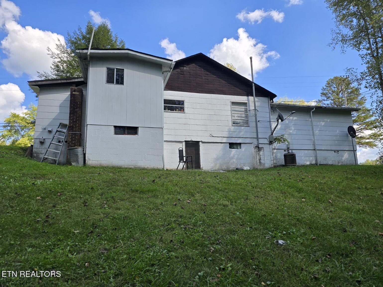 1645 Annadell Road Pioneer, TN 37847 - Photo 4 of 26 20251002_144742