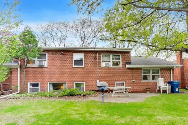 $529,900 | 1430 Granville Avenue, Park Ridge, IL 60068
