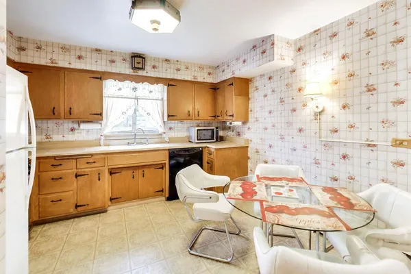 $529,900 | 1430 Granville Avenue, Park Ridge, IL 60068