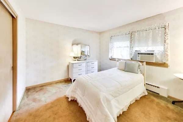 $529,900 | 1430 Granville Avenue, Park Ridge, IL 60068